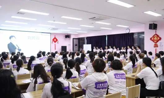 想加盟家政公司，這六大關(guān)鍵問(wèn)題你必須要知道